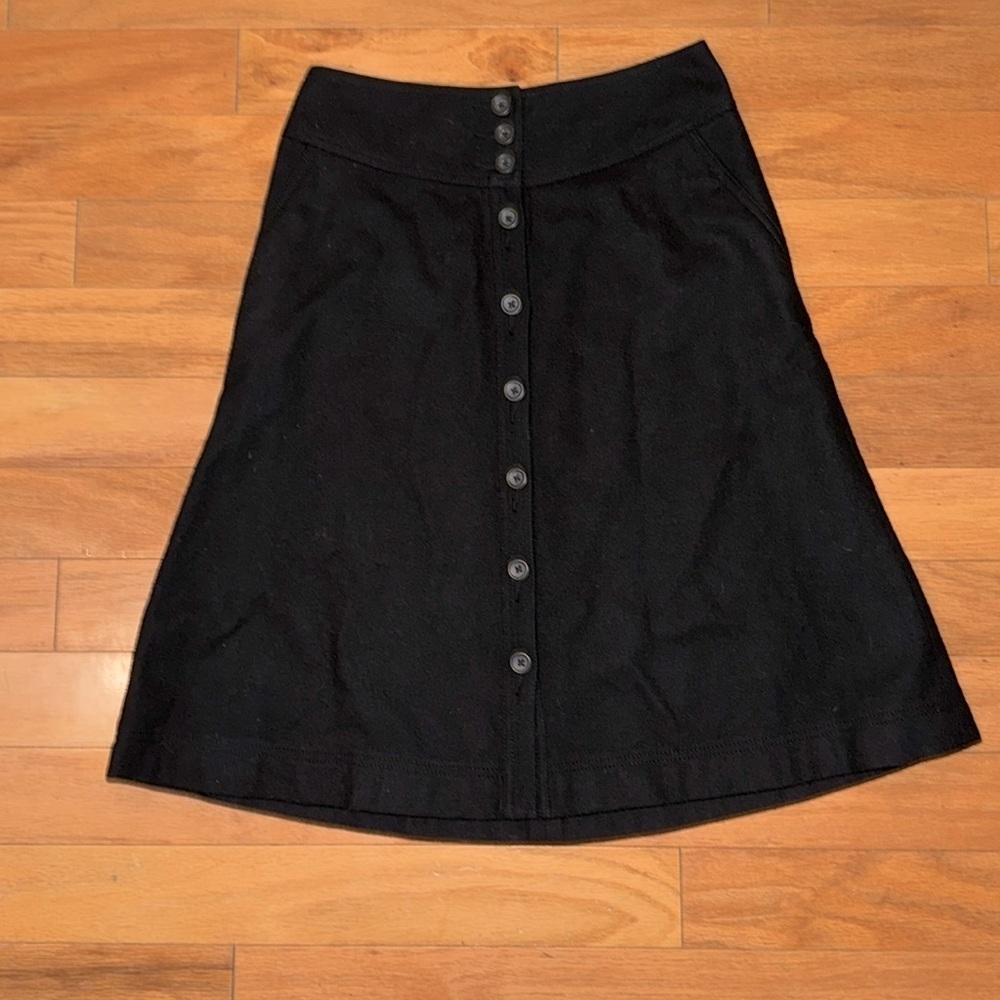 Banana Republic | Faux Button Down | Midi Wool Black Skirt | size 0